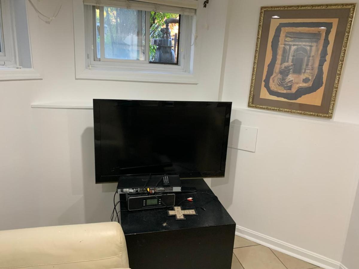 Renovated English Basement 2Bdrm Home Near Metro Washington Extérieur photo